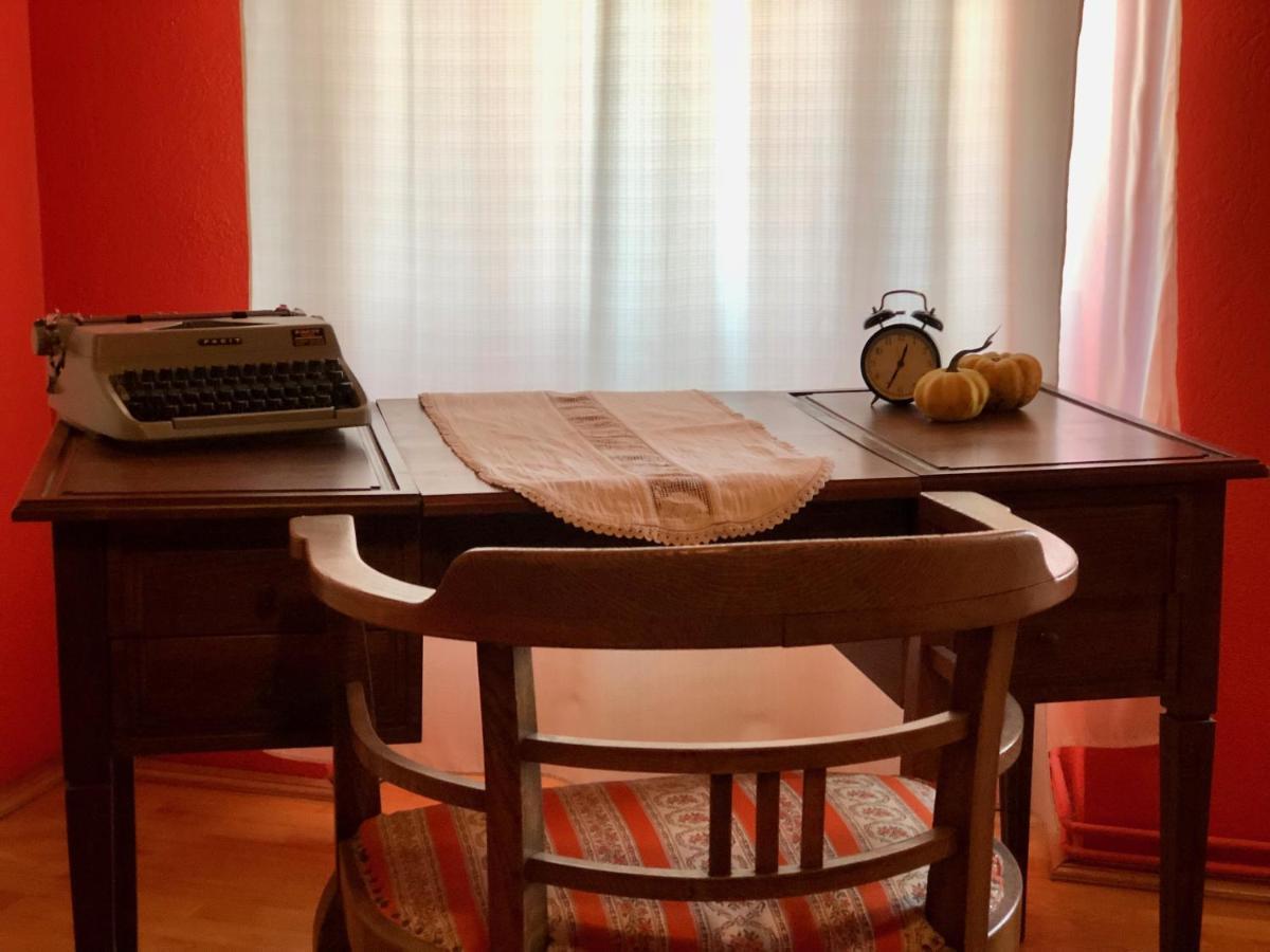 Voeroes Guest House Tîrgu Secuiesc Esterno foto