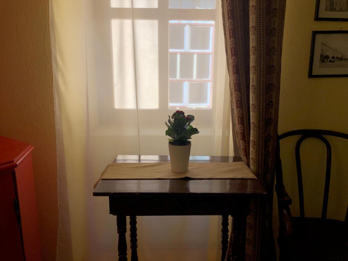 Voeroes Guest House Tîrgu Secuiesc Esterno foto